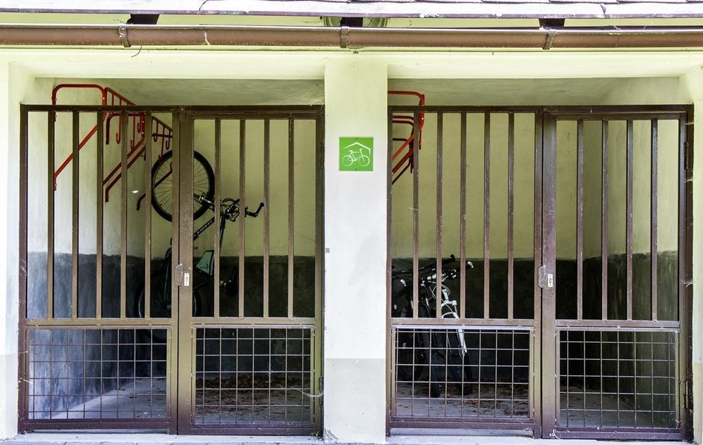Economy Apartments Ceske Svycarsko Hřensko Buitenkant foto