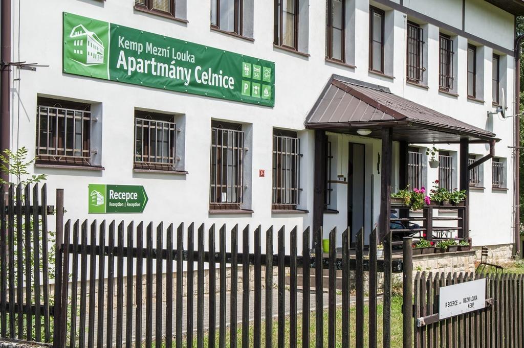 Economy Apartments Ceske Svycarsko Hřensko Buitenkant foto