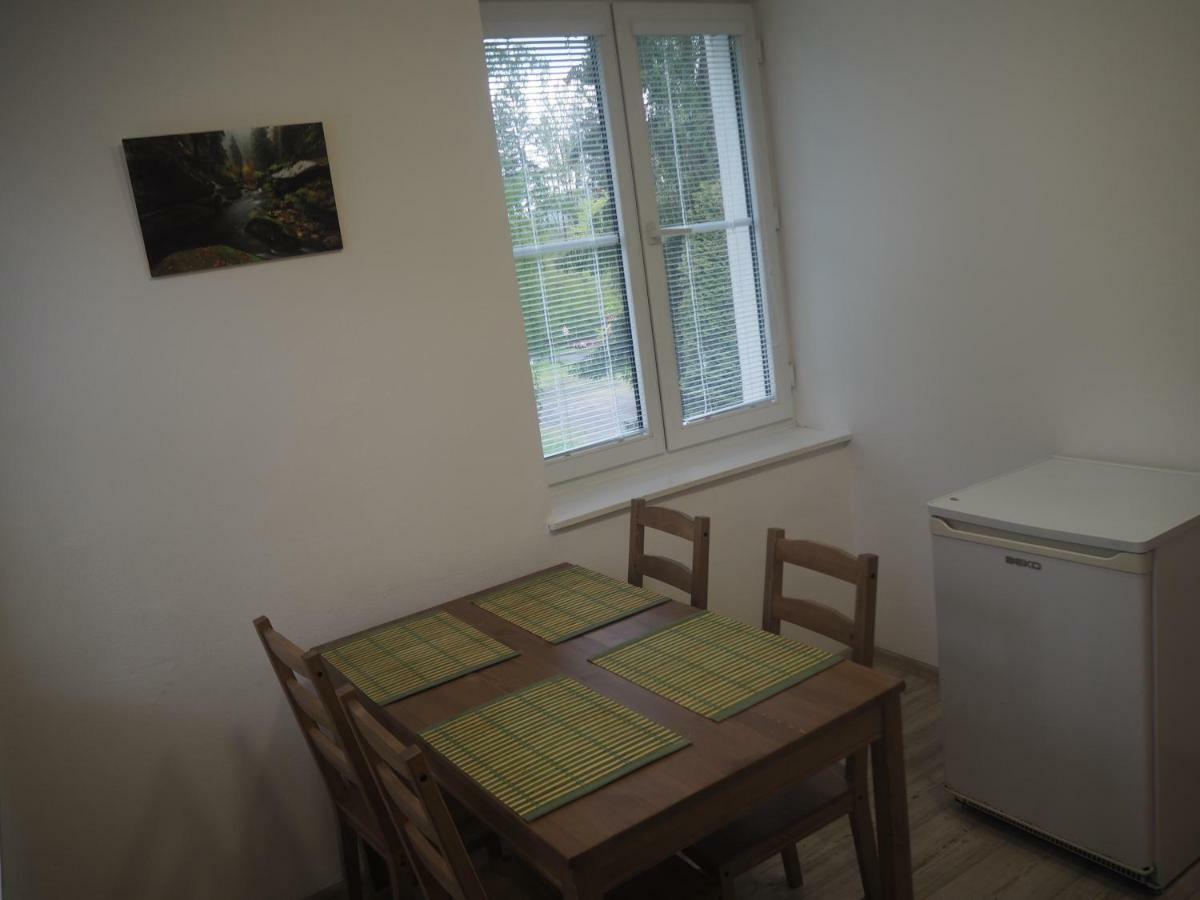 Economy Apartments Ceske Svycarsko Hřensko Buitenkant foto
